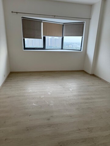 Room in 2 BHK Apartment at Ireo Skyon, Sector 60 – for Rent