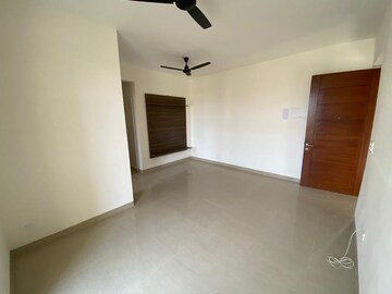 Room in 2 BHK Apartment at Emaar Emerald Estate, Sector 65 – for Rent