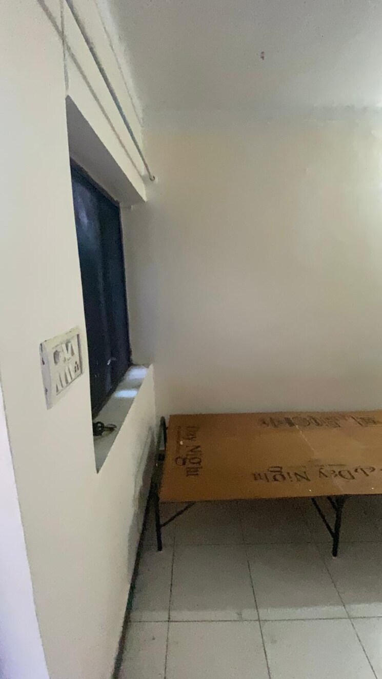 undefined, sector 17 1 RK 450 Sq.Ft. Independent House In Sector 17 Gurgaon 8199150