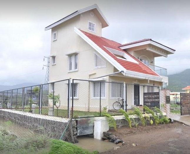 4 BHK + Pooja Room,Servant Room,Study Room,Extra Room Independent House For Sale in Mhada Colony