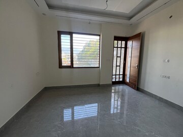 Room in 3 BHK Apartment at Adore Happy Homes, Sector 86 – for Rent