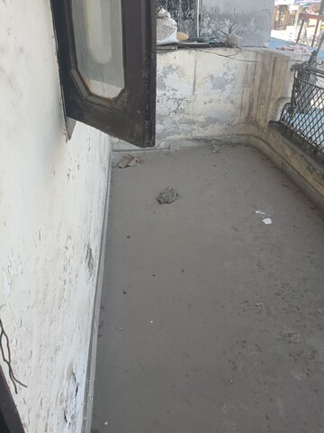 Bathroom in 2 BHK Builder Floor at Shalimar Apartments Shalimar Garden, Shalimar Garden – for Sale