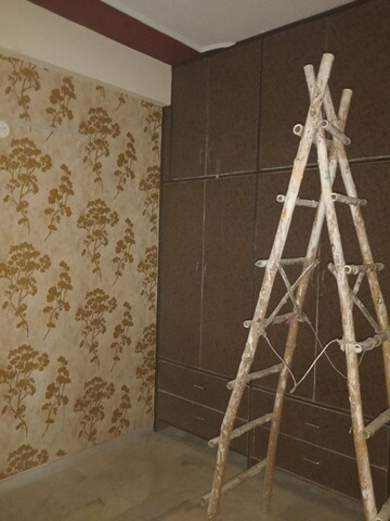 Staircase in 2 BHK Builder Floor at Shalimar Apartments Shalimar Garden, Shalimar Garden – for Sale