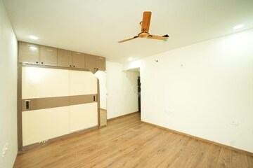 Room in 3 BHK Apartment at Bollineni Bion, Kothaguda – for Rent
