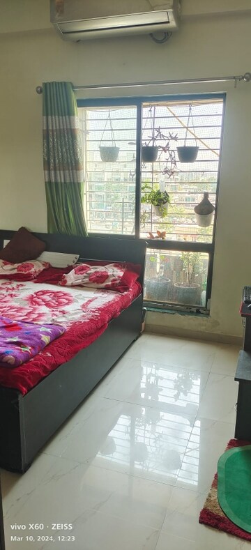 Bedroom in 2 BHK Apartment at Chandkheda – for Rent