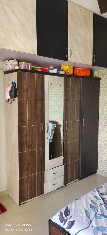 Room in 2 BHK Apartment at Chandkheda – for Rent