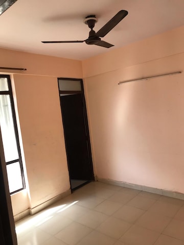 2 BHK Apartment For Rent in OP Floridaa Sector 82 Faridabad  8199330