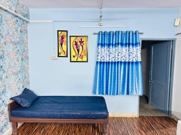 Room in  Pg at Akota – for Rent