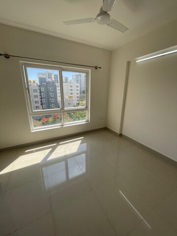 Room in 2 BHK Apartment at Ramky One North, Yelahanka – for Rent