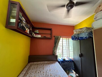 Bedroom in 2 BHK Builder Floor at Azad Nagar – for Rent