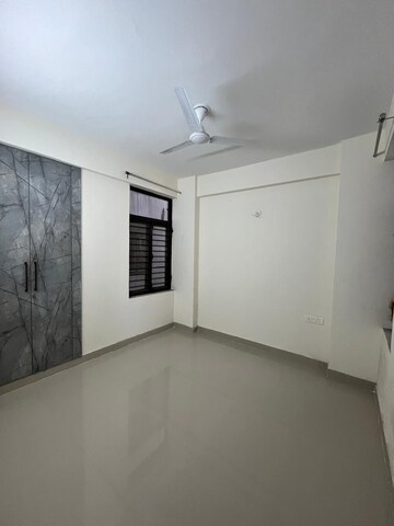 Room in 3 BHK Apartment at Amolik Sankalp, Sector 85 – for Rent