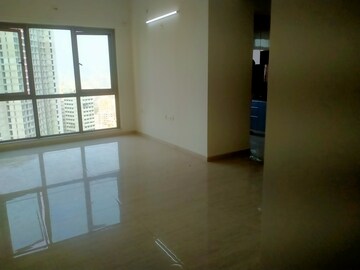 Room in 2 BHK Apartment at Sheth Auris Serenity Tower 1, Malad West – for Sale