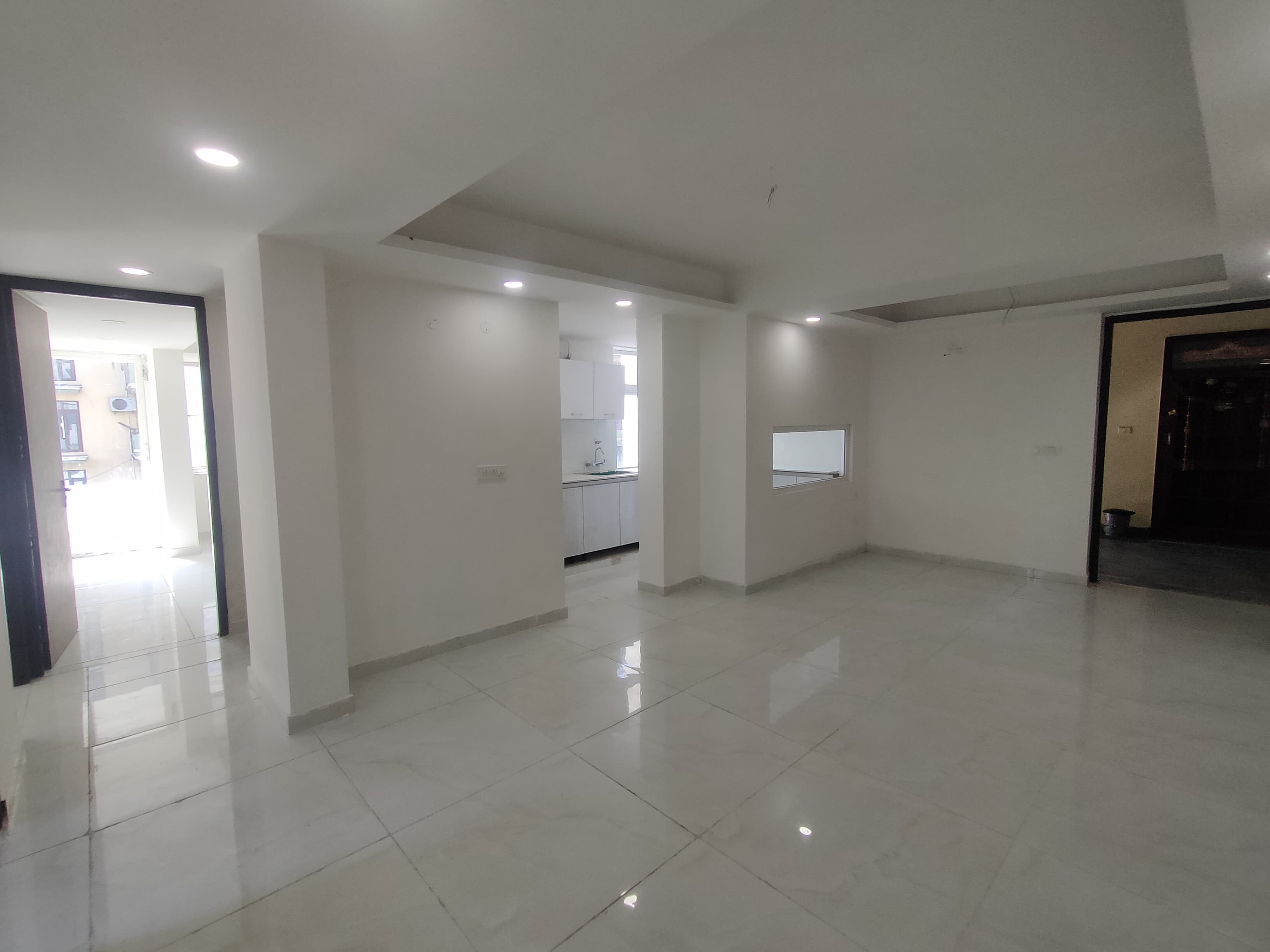 4 BHK + Extra Room Penthouse For Sale in Motiaz Royal Citi