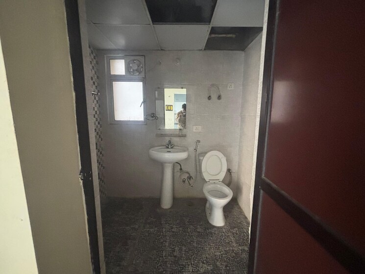 Bathroom, aditya-city-apartments 2 Bedroom 950 Sq.Ft. Apartment In Shahpur Bamheta Ghaziabad 8199765