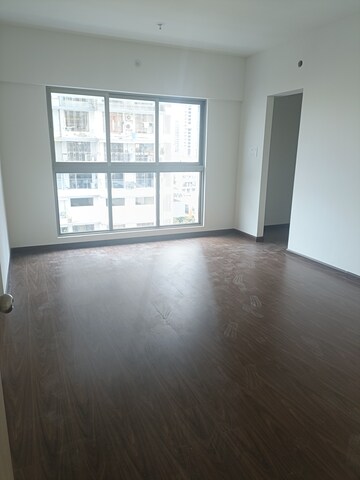 Room in 3 BHK Apartment at Rajesh Raj Infinia, Malad West – for Rent