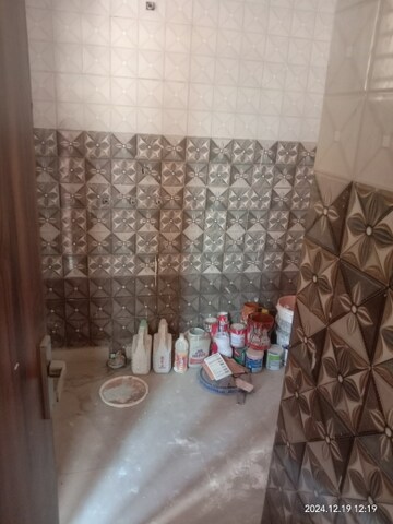 Bathroom in 2 BHK Builder Floor at Sector 42 – for Sale