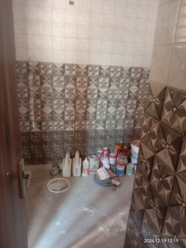 Bathroom, sector 42 2 Bedroom 1000 Sq.Ft. Builder Floor In Sector 42 Faridabad 8199860