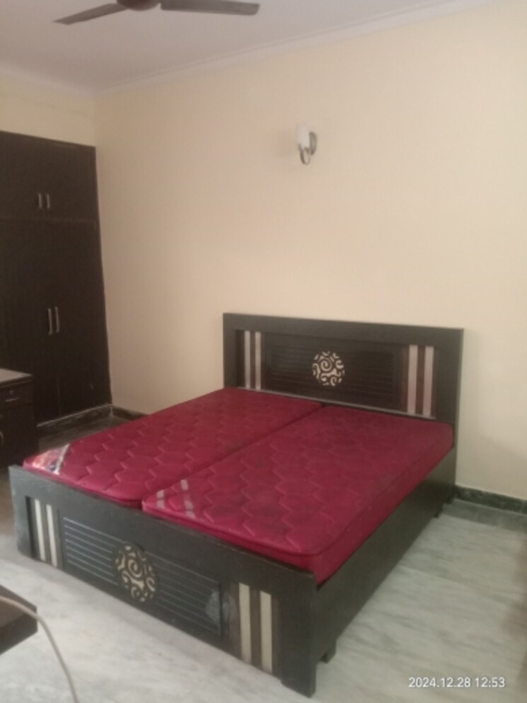 Bedroom, sector 42 2 Bedroom 1000 Sq.Ft. Builder Floor In Sector 42 Faridabad 8199860