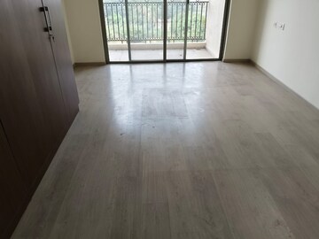 Room in 3.5 BHK Apartment at Hiranandani Cypress, Devanahalli – for Rent