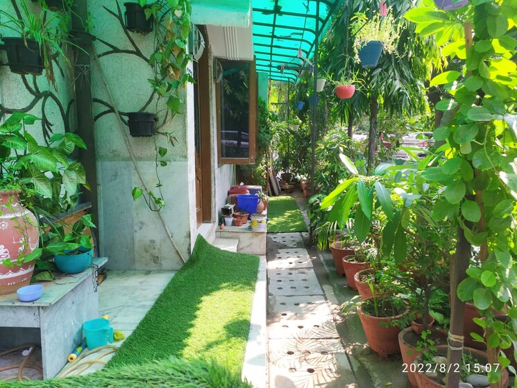 Garden, sector 12 dwarka 3 Bedroom 1450 Sq.Ft. Apartment In Sector 12 Dwarka Delhi 8199929