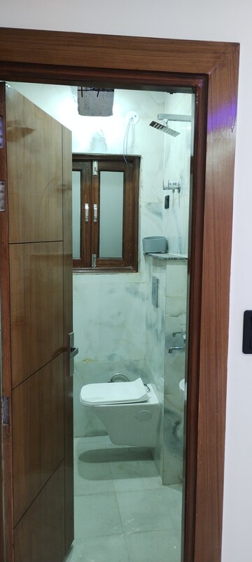 Furnished Amenities in 2 BHK Builder Floor at RWA Apartments Sector 20, Sector 20 – for Rent