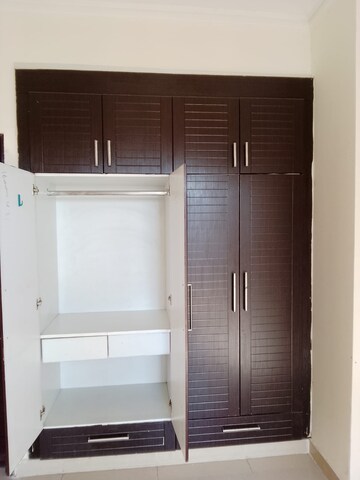 Bathroom in 2 BHK Apartment at Amrapali Sapphire, Sector 45 – for Sale