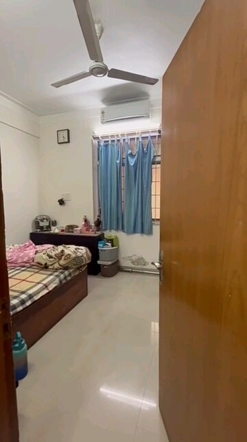 Bedroom in 1 BHK Apartment at Cumbala Hill – for Rent
