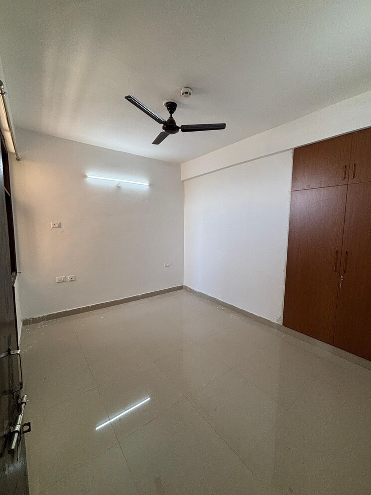 Room, sanchar-nest-palm-heights 3 Bedroom 1200 Sq.Ft. Apartment In Wave City Ghaziabad 8199989