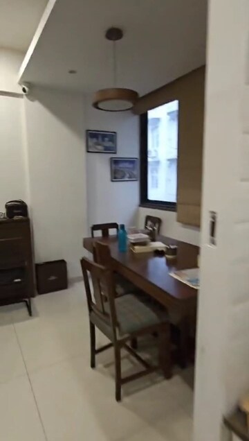 Team Area in 2 BHK Apartment at Mistry Court, Churchgate – for Rent