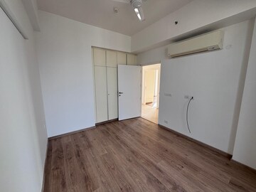 Room in 3 BHK Apartment at Conscient Heritage One, Sector 62 – for Rent