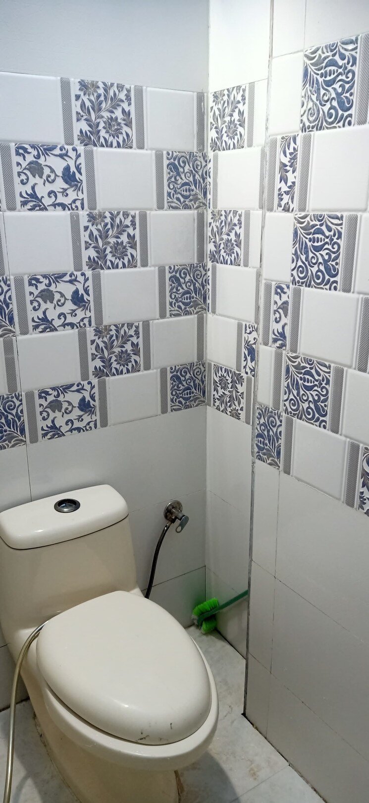Bathroom, burari 2 Bedroom 75 Sq.Yd. Apartment In Burari Delhi 8200203