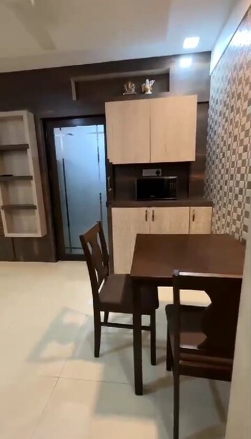 Master Bedroom in 1 BHK Apartment at Rohit Apartments, Andheri West – for Rent