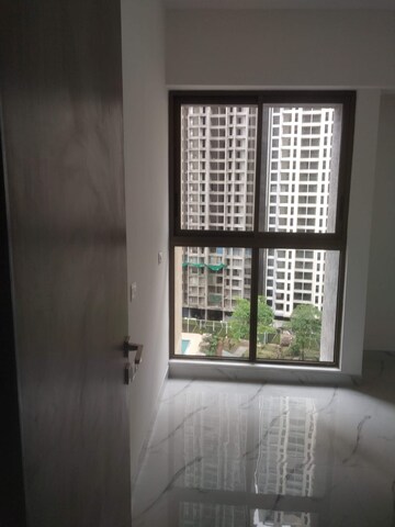 Room in 2 BHK Apartment at Raymond Ten X Era, Pokhran Road No 1 – for Rent