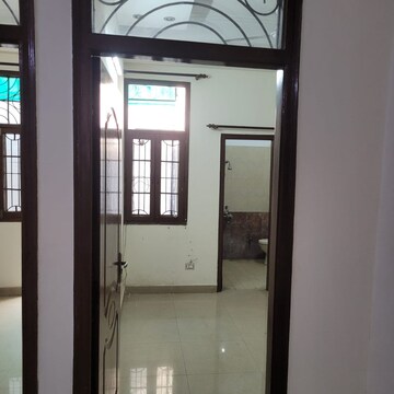 Room in 2.5 BHK Builder Floor at Bhavya Apartments Vaishali, Vaishali Sector 4 – for Rent