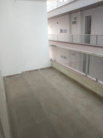 Balcony in 5 BHK Apartment at Bajaj Nagar – for Rent