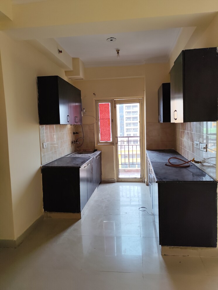 Kitchen, aims-golf-city 2 Bedroom 950 Sq.Ft. Apartment In Sector 75 Noida 8200489