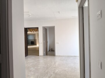 Room in 2.5 BHK Apartment at Rodas Enclave Evergreen, Patlipada – for Rent