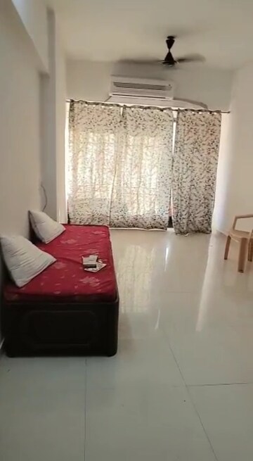 Living Room in 1 BHK Apartment at Siddharth Enclave Mumbai, Lower Parel – for Rent