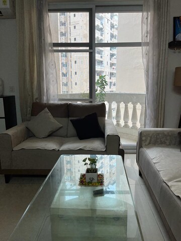 Living Room in 4 BHK Apartment at Amrapali Sapphire, Sector 45 – for Sale