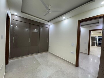 Room in 2 BHK Builder Floor at Lajpat Nagar ii – for Rent