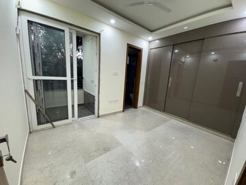 Room in 2 BHK Builder Floor at Lajpat Nagar ii – for Rent