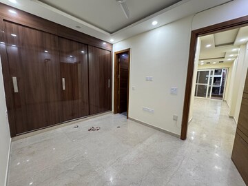 Room in 2 BHK Builder Floor at Lajpat Nagar ii – for Rent