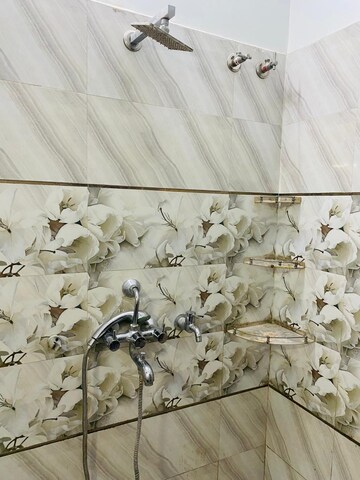 Bathroom in 3 BHK Independent House at Gomti Nagar – for Rent