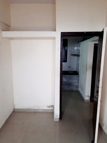 Room in 1 BHK Apartment at Siddhivinayak CHS Sion, Sion – for Rent