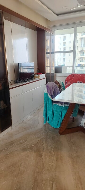 Living Room in 3 BHK Apartment at Sector 50 – for Rent