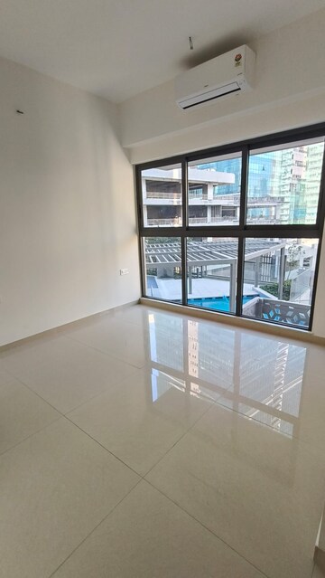 Room in 2 BHK Apartment at Lodha Vista, Lower Parel – for Rent