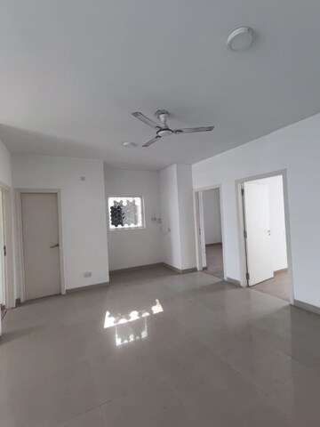 Room in 3 BHK Apartment at Emaar Gurgaon Greens, Sector 102 – for Rent