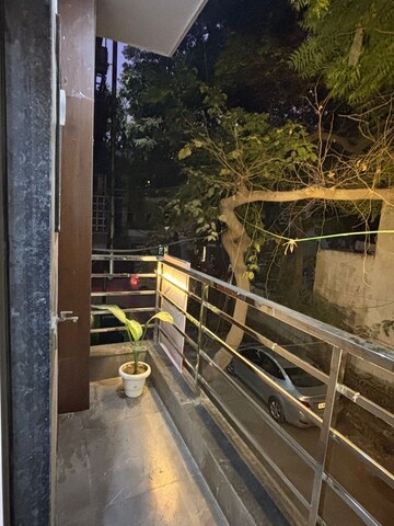 Balcony in 1 RK Builder Floor at Sector 43 – for Rent
