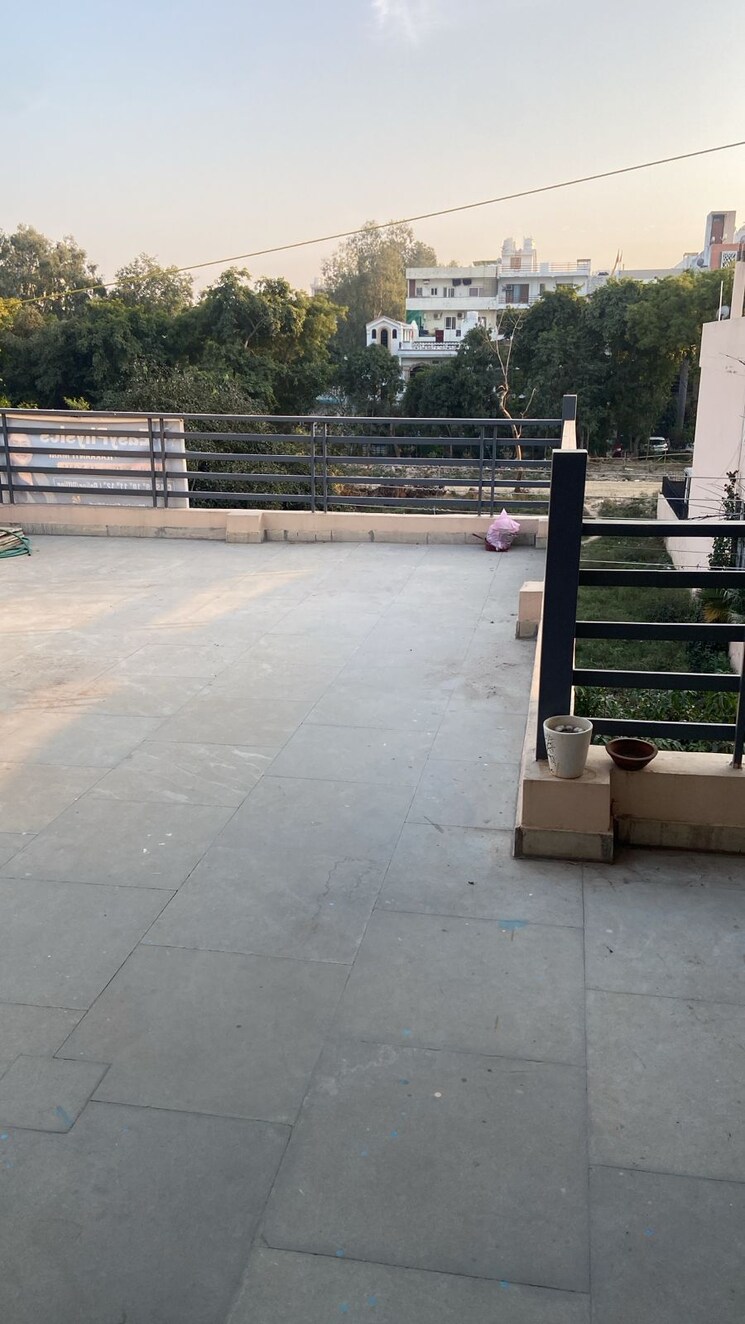 Balcony, palam vihar 2 Bedroom 166 Sq.Yd. Builder Floor In Palam Vihar Gurgaon 8200642