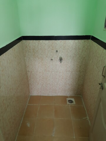 Furnished Amenities in 1 BHK Apartment at Sion – for Rent